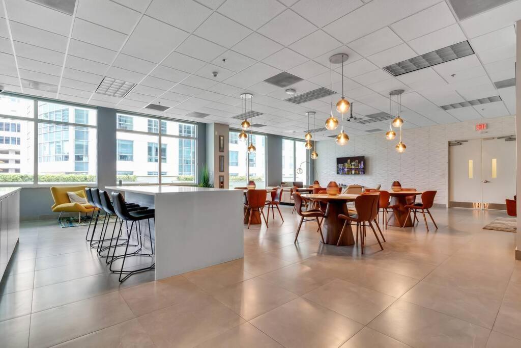 Апартаменти Modern 2/2 With Beautiful Ocean And Brickell Views Маямі Екстер'єр фото