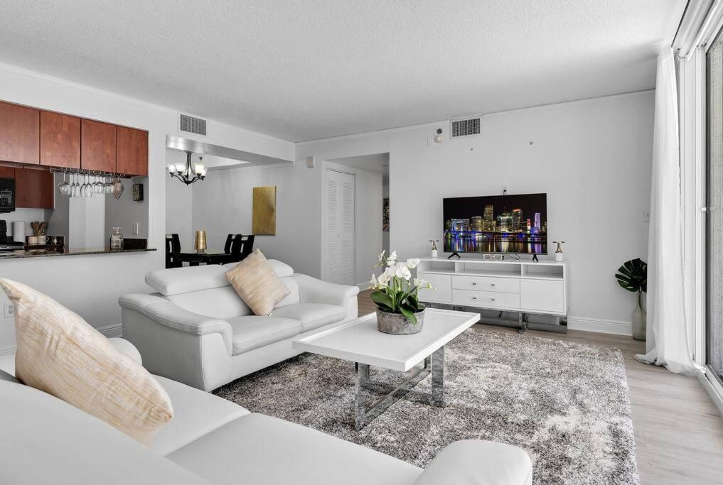 Апартаменти Modern 2/2 With Beautiful Ocean And Brickell Views Маямі Екстер'єр фото
